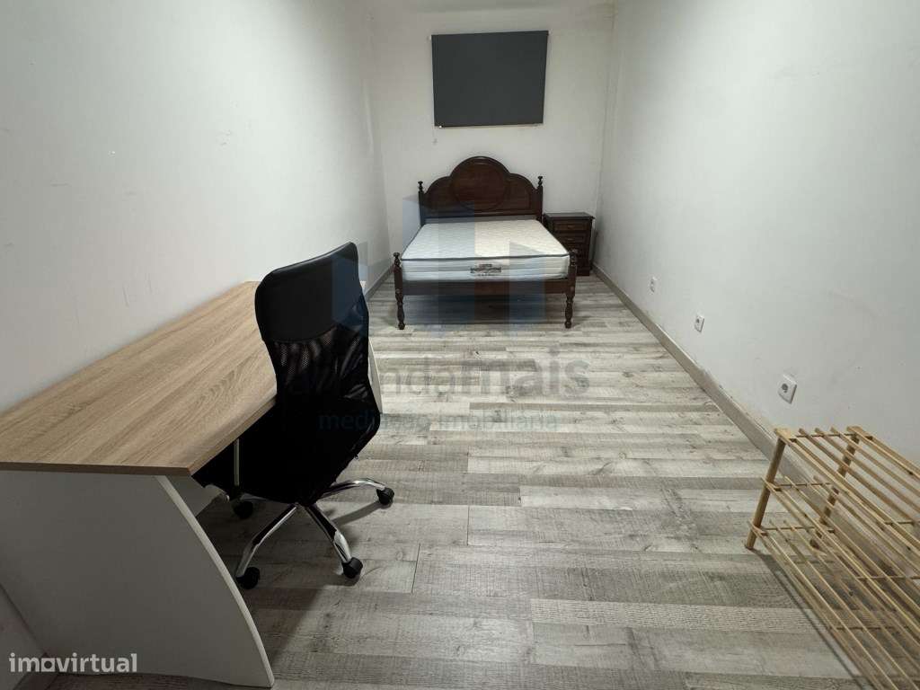 Vende-se apartamento T3 em Coimbra, otimo para rendimento-8