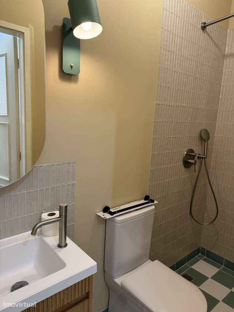 Apartamento T2 com Terraço Privativo – Rua do Amparo - Grande imagem: 4/12