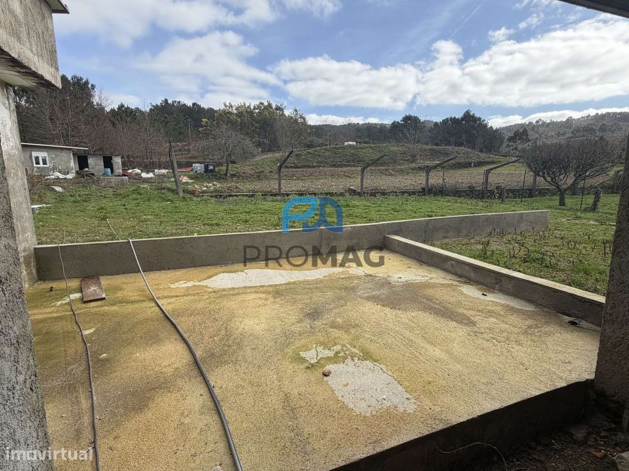 Armazém com 140 m2 inserido em terreno com 1989m2-9