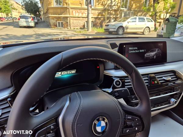 BMW Seria 5 530i Aut. Luxury Line - 3