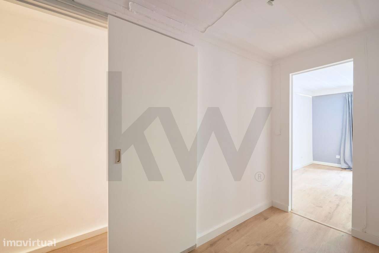 APARTAMENTO RENOVADO T1+1 JUNTO AO CASTELO SÃO JORGE-24