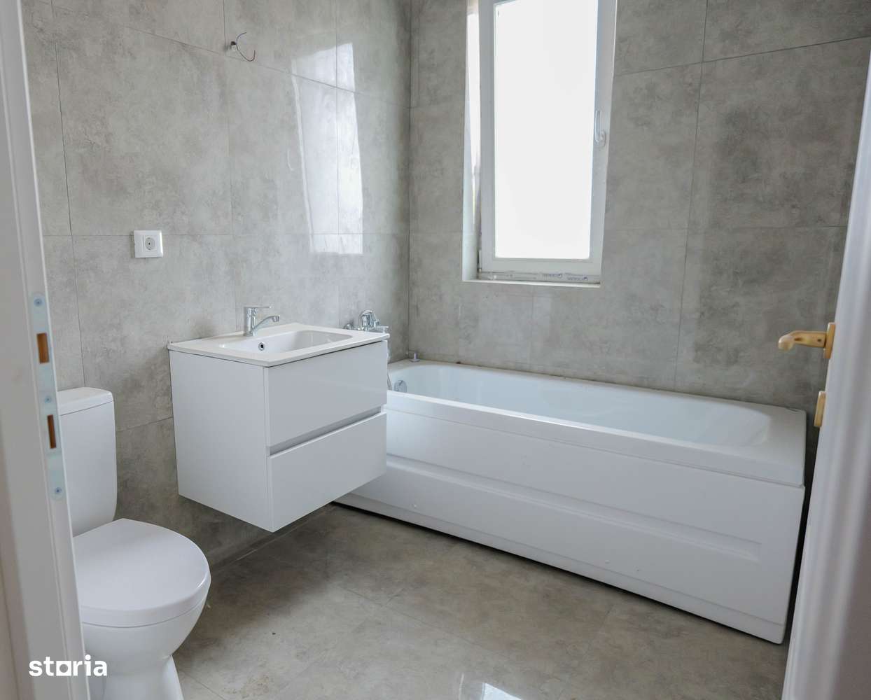 Vanzare casa in regim parter, com Vanatori, teren generos 600 mp-6