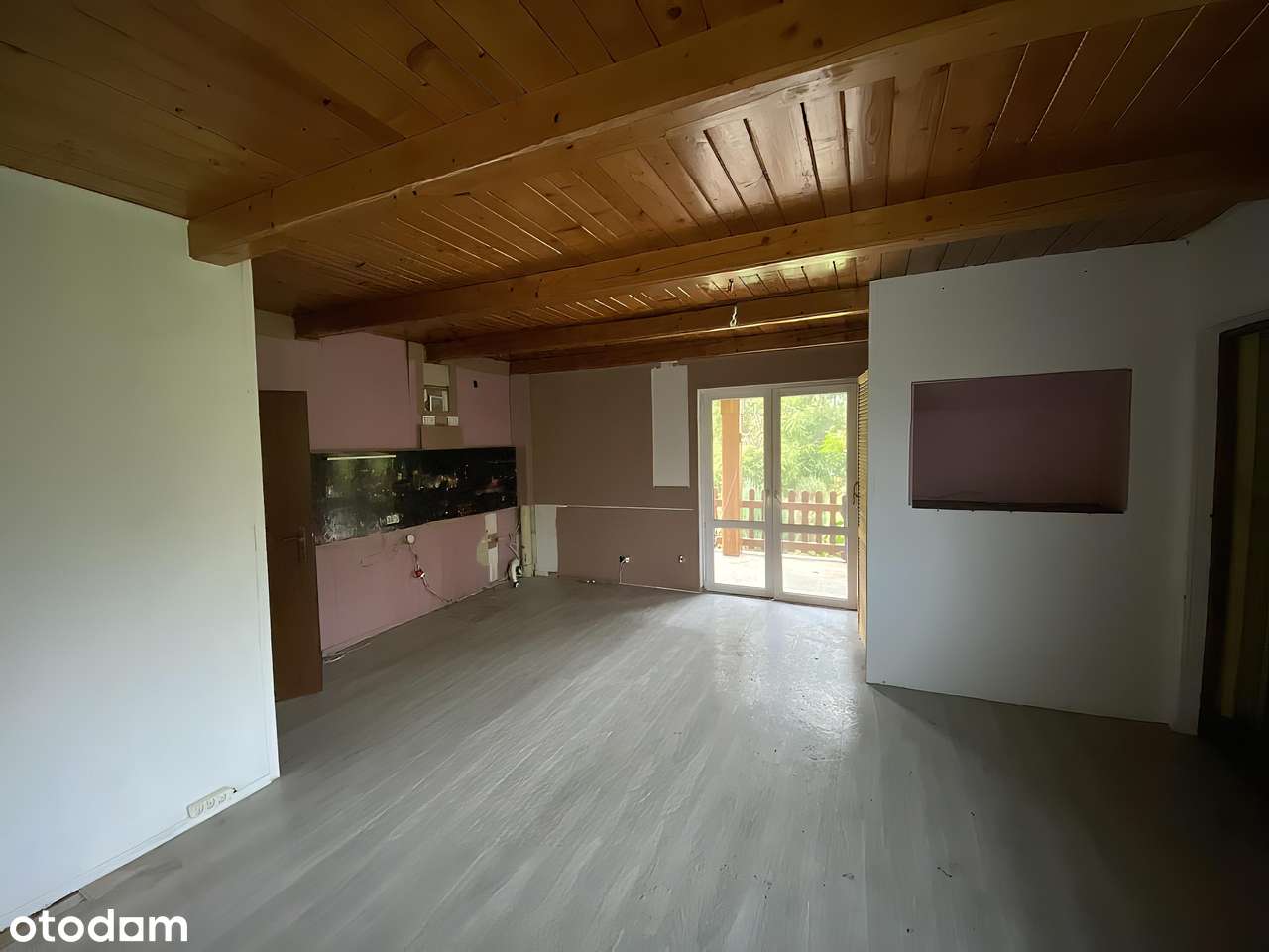 Dom z potencjałem na 20-arowej działce w okolicy Dobczyc - Pełny obrazek: 5/10