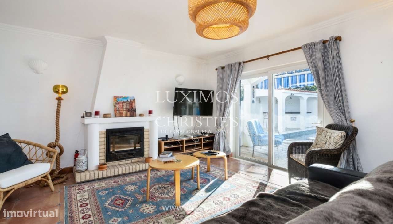 Moradia V3 com piscina para venda em Santa Bárbara de Nexe, Algarve - Grande imagem: 4/25