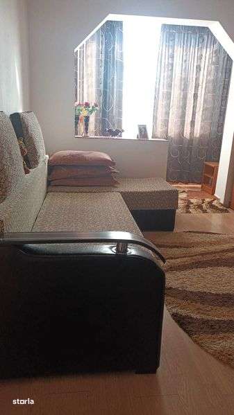 Vand apartament 2 camere cu garaj - Imagine principală: 4/8