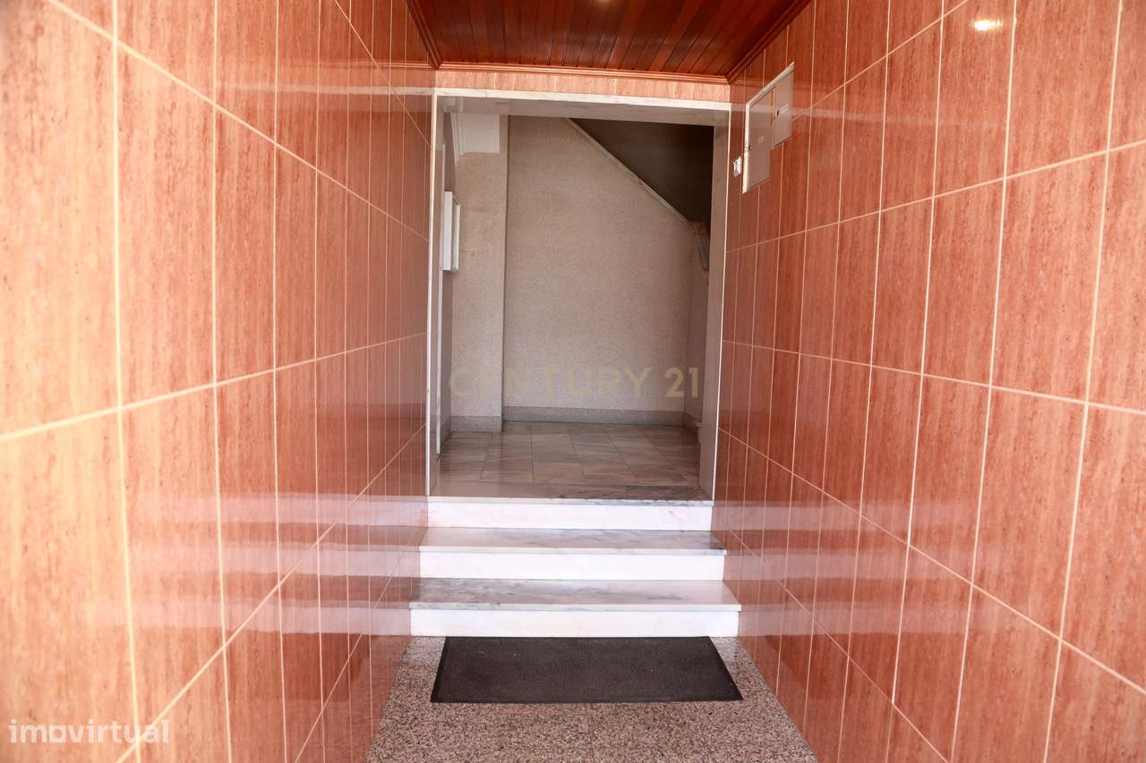 Apartamento T2, 1º andar na Qta. Courela, Paio Pires - Seixal-20