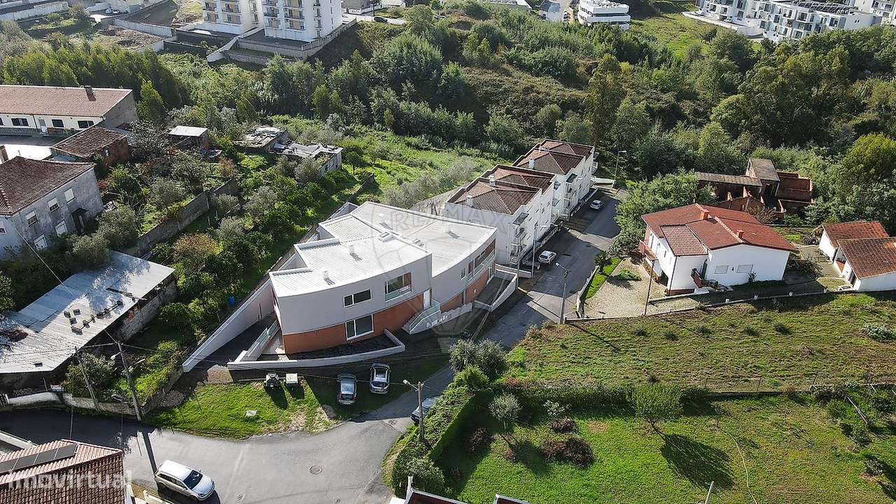 Moradia T4 para venda - Grande imagem: 2/47