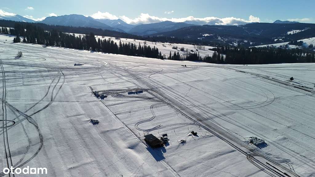 Działka budowlana z dala od zabudowań-0