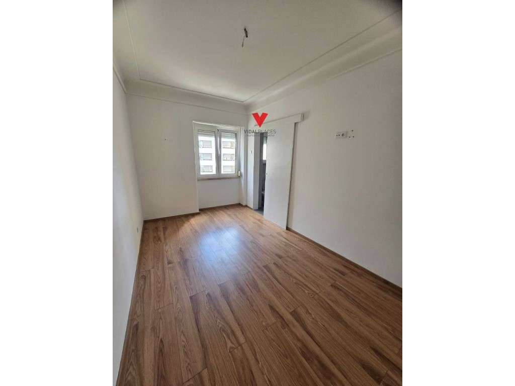 Apartamento T4 na Av Roma - Alvalade-14