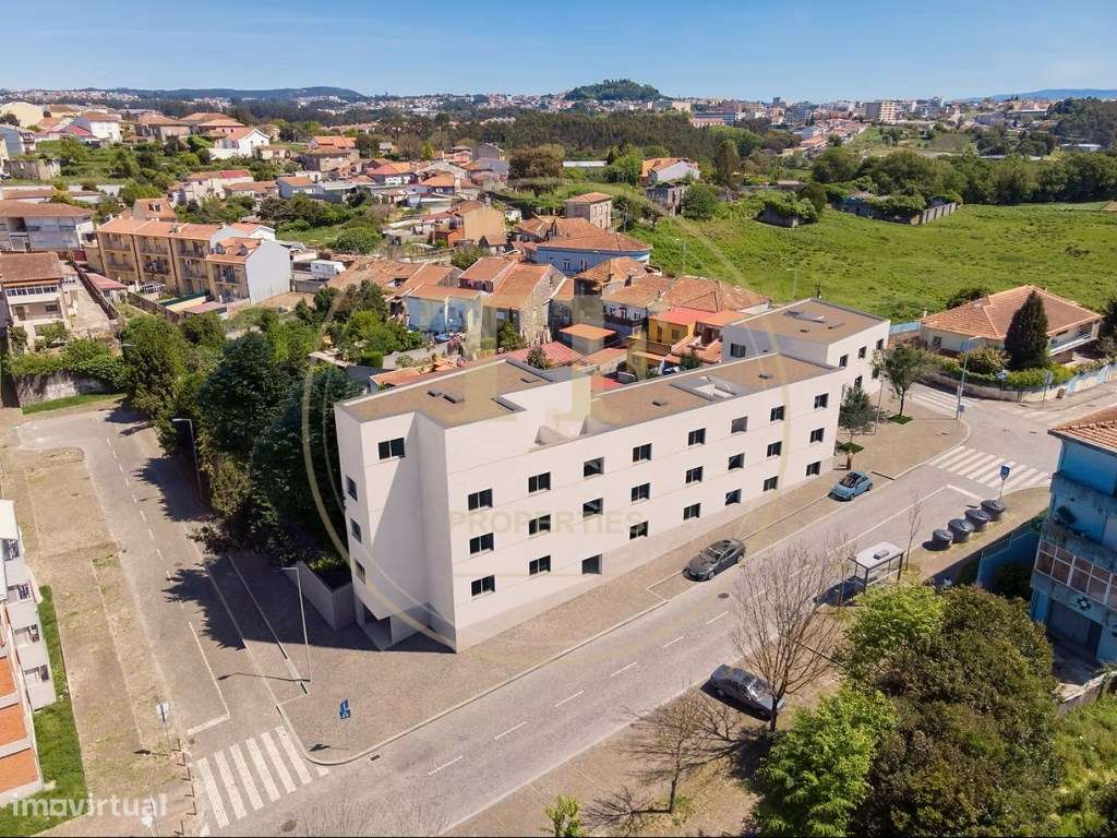 Apartamento T2 em Campanhã com lugar de garagem-2