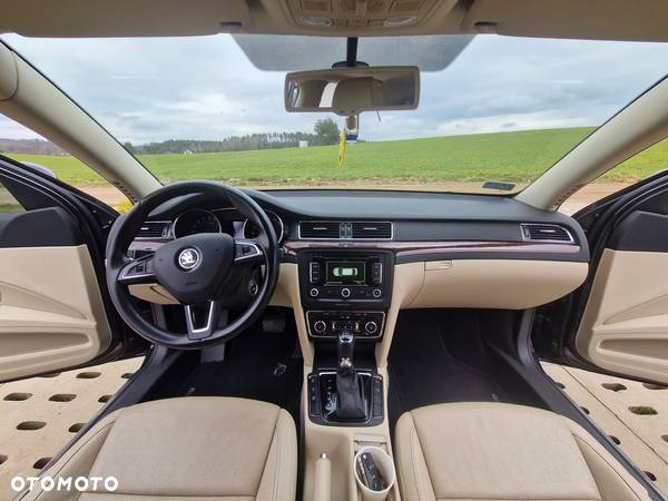 Skoda Superb 2.0 TDI Elegance DSG - 18