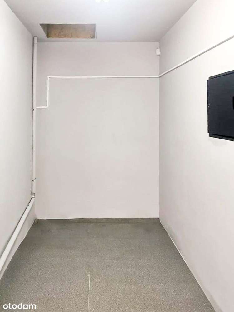 Na sprzedaż lokal w CENTRUM miasta-6