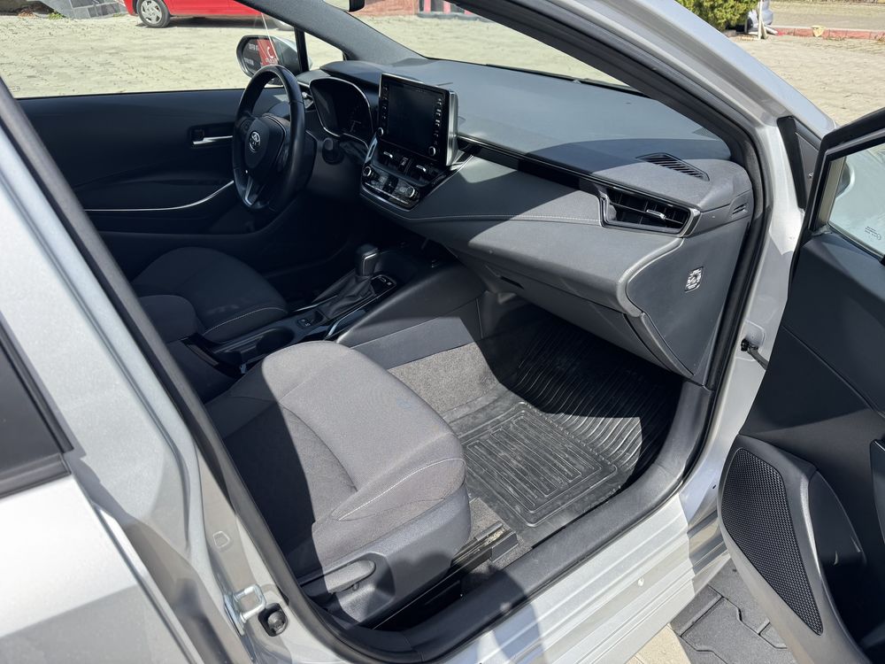 toyota corolla   1 8 hsd dynamic