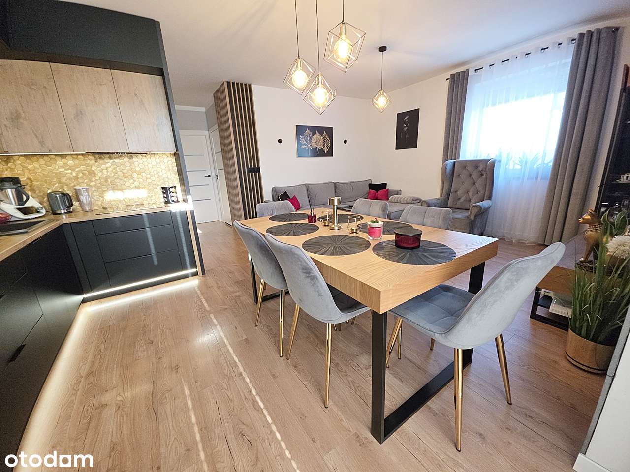 Powierzchnia całkowita 120m2 | Miejsce postojowe | Taras |-4