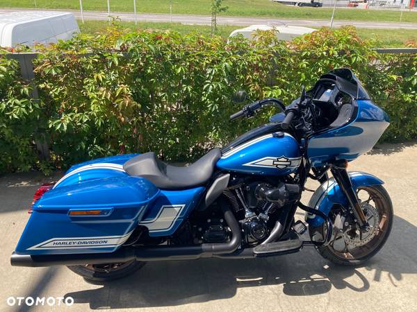 Harley-Davidson Touring Road Glide - 3