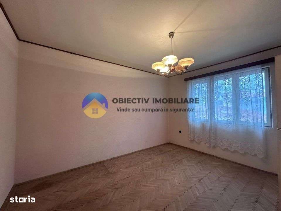 Casa cu teren de vanzare in Piatra Neamt – zona centrala Piatra Neam - Imagine principală: 4/19