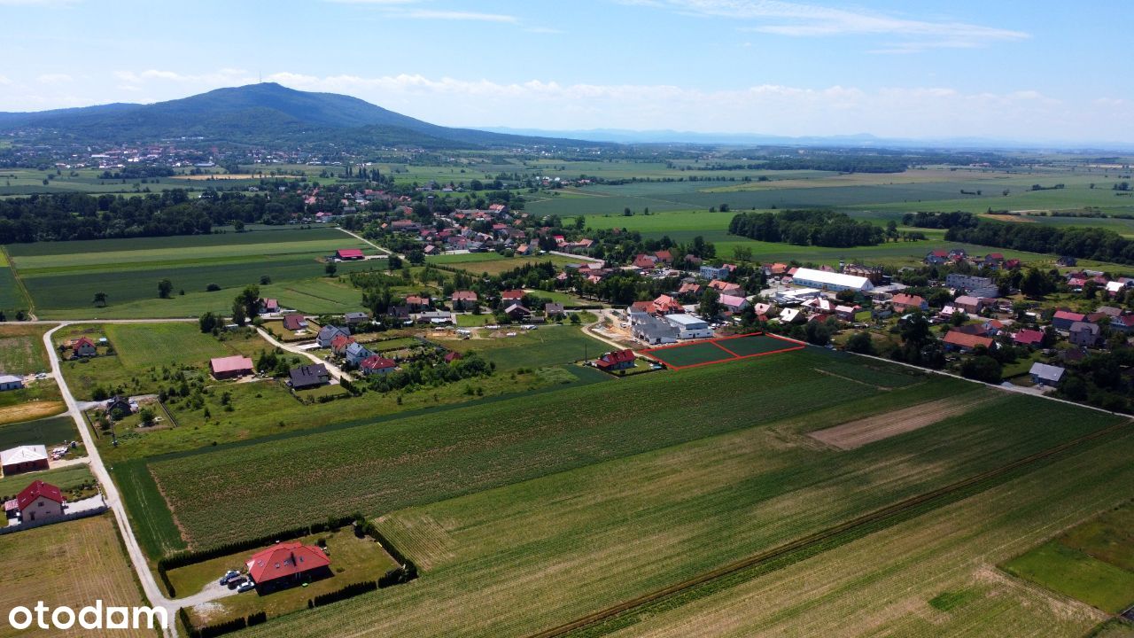 Działka budowlana z widokiem na góre Sobótkę.