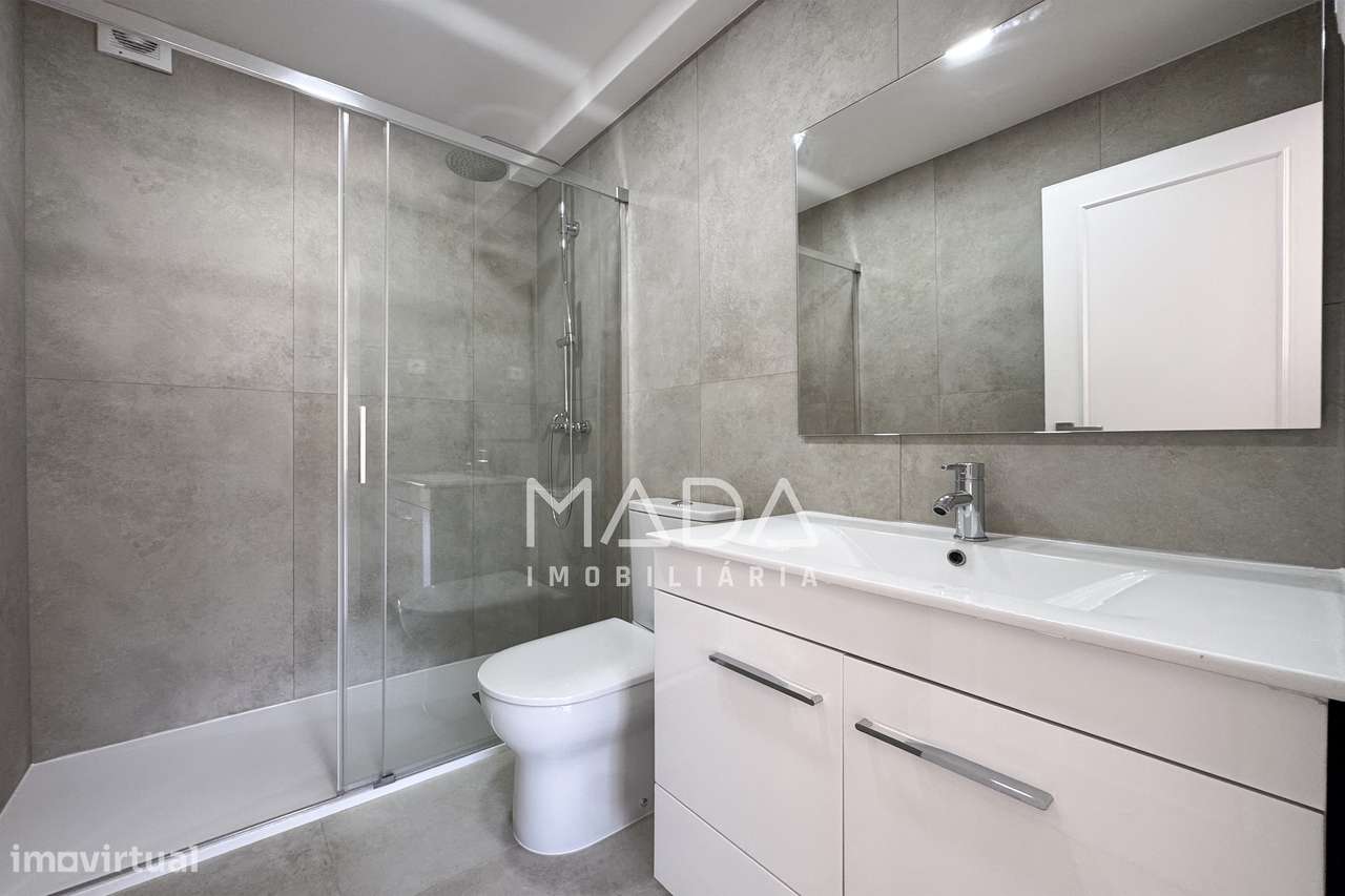 RENOVADO Apartamento T3 (último piso) c/garagem em Lamaçães, Braga-13