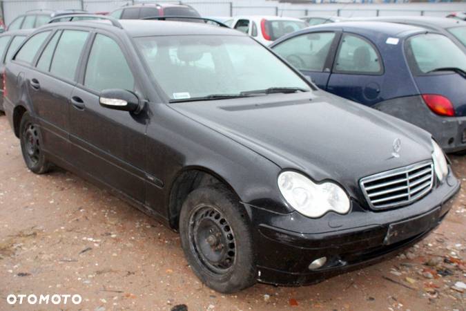 Mercedes C-klasa W203 2004 1.8i Kombi (MASKA, ZDERZAK, LAMPA, BŁOTNIK, DRZWI, KLAPA, SZYBA, FOTEL) - 1