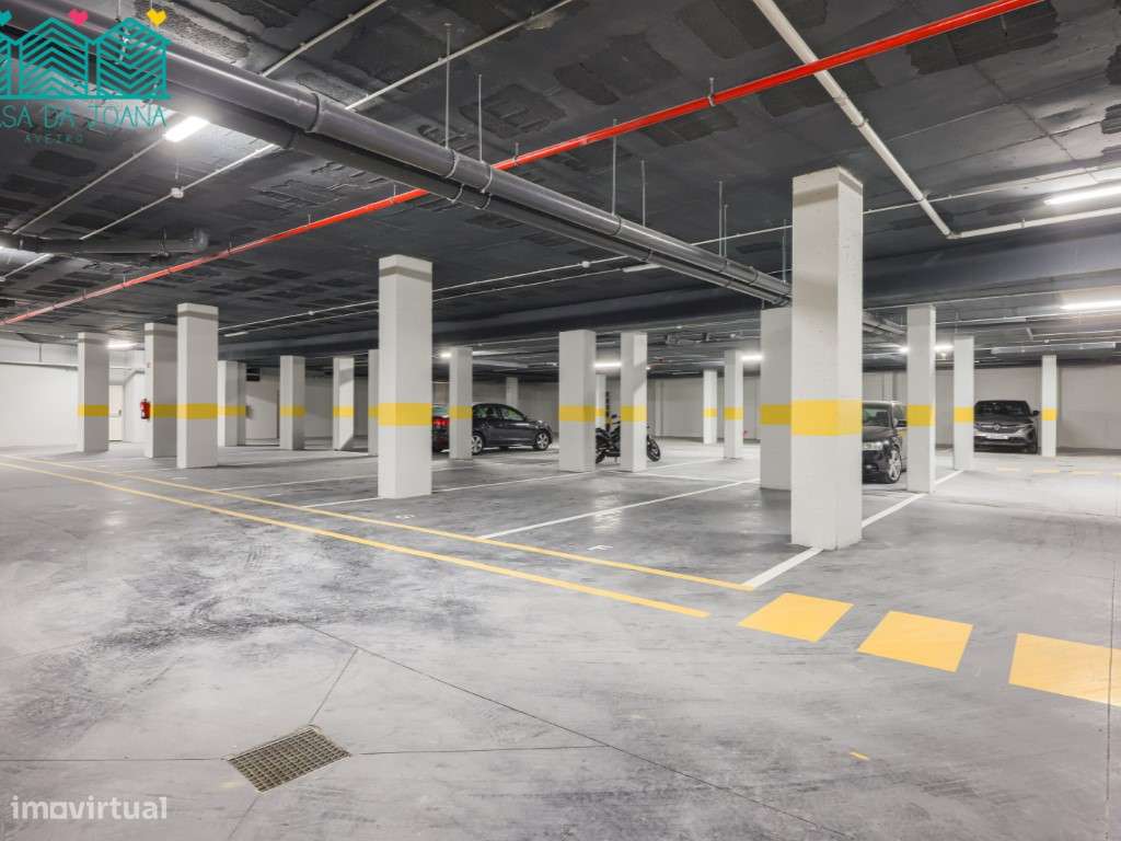 Apartamento T2 com Lugar de Garagem em Esgueira-28
