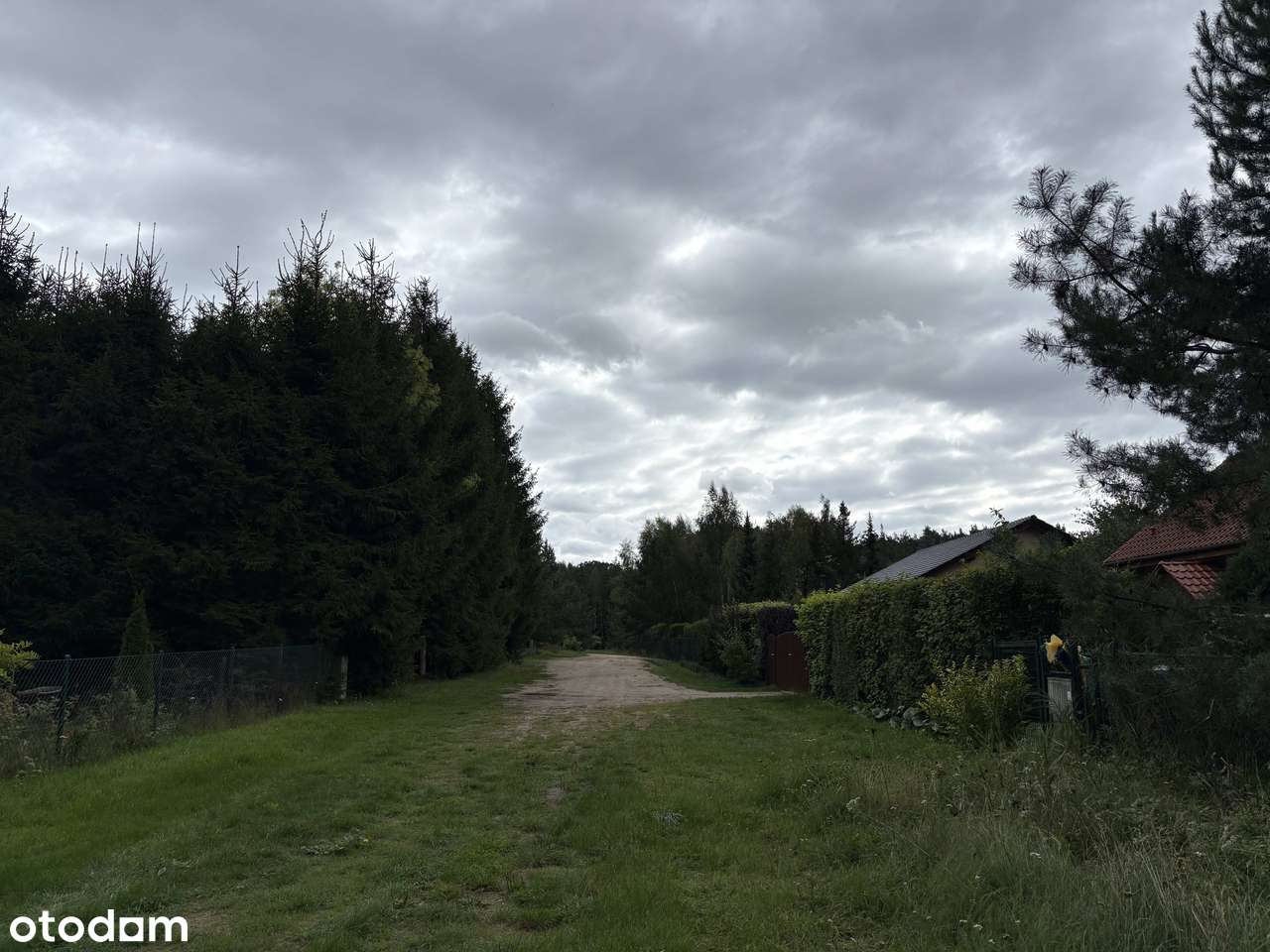 Wyjątkowy dom parterowy w spokojnej okolicy-17