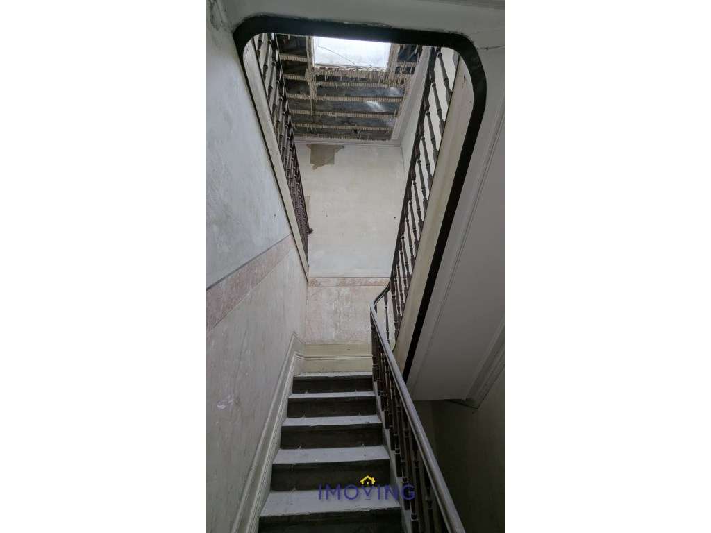 Prédio para remodelar - 3 pisos - jardim- centro do Porto-13
