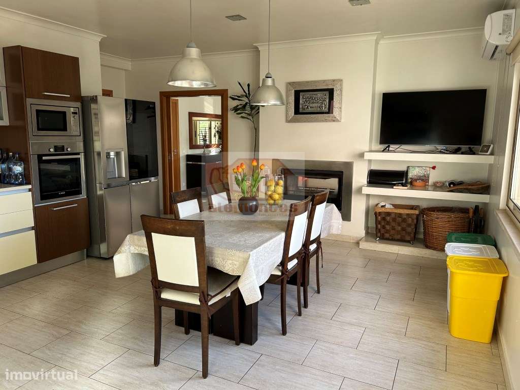 Excelente moradia com quintal em Grândola-7