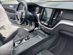 Volvo XC 60 T4 Momentum Pro - 19