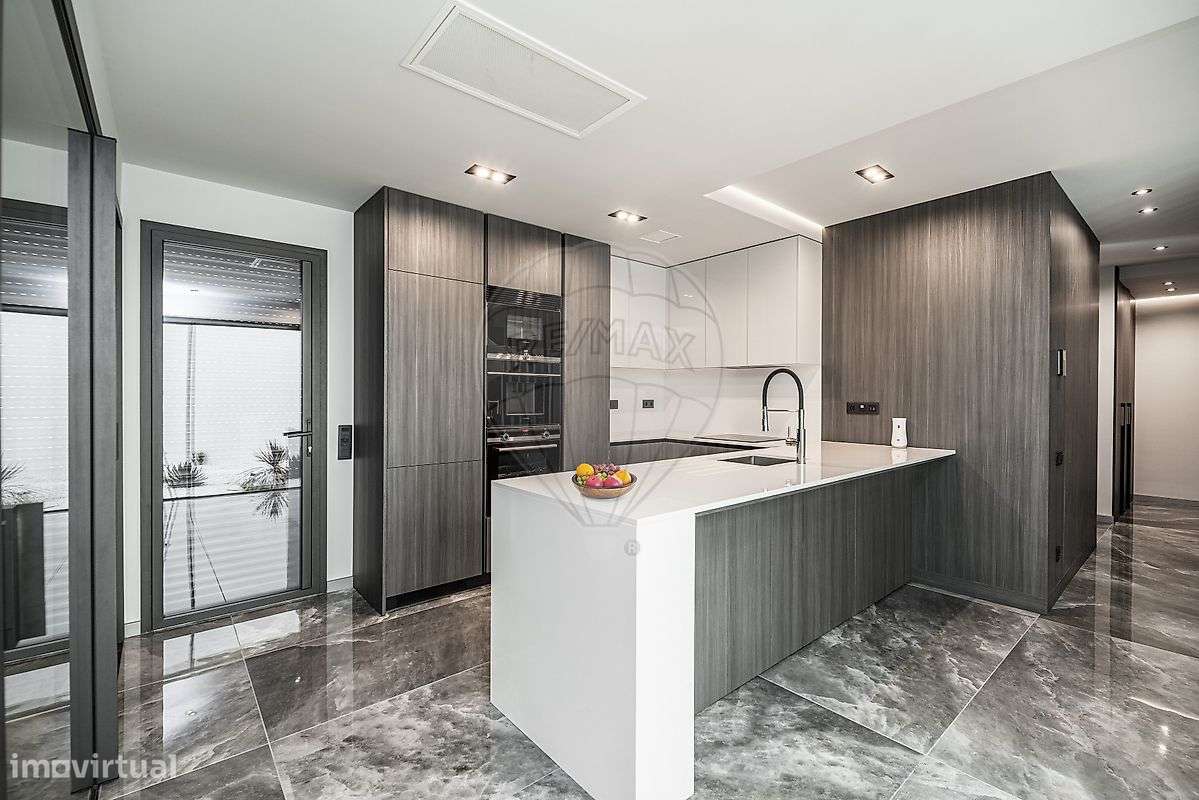 Moradia T4 para venda-7