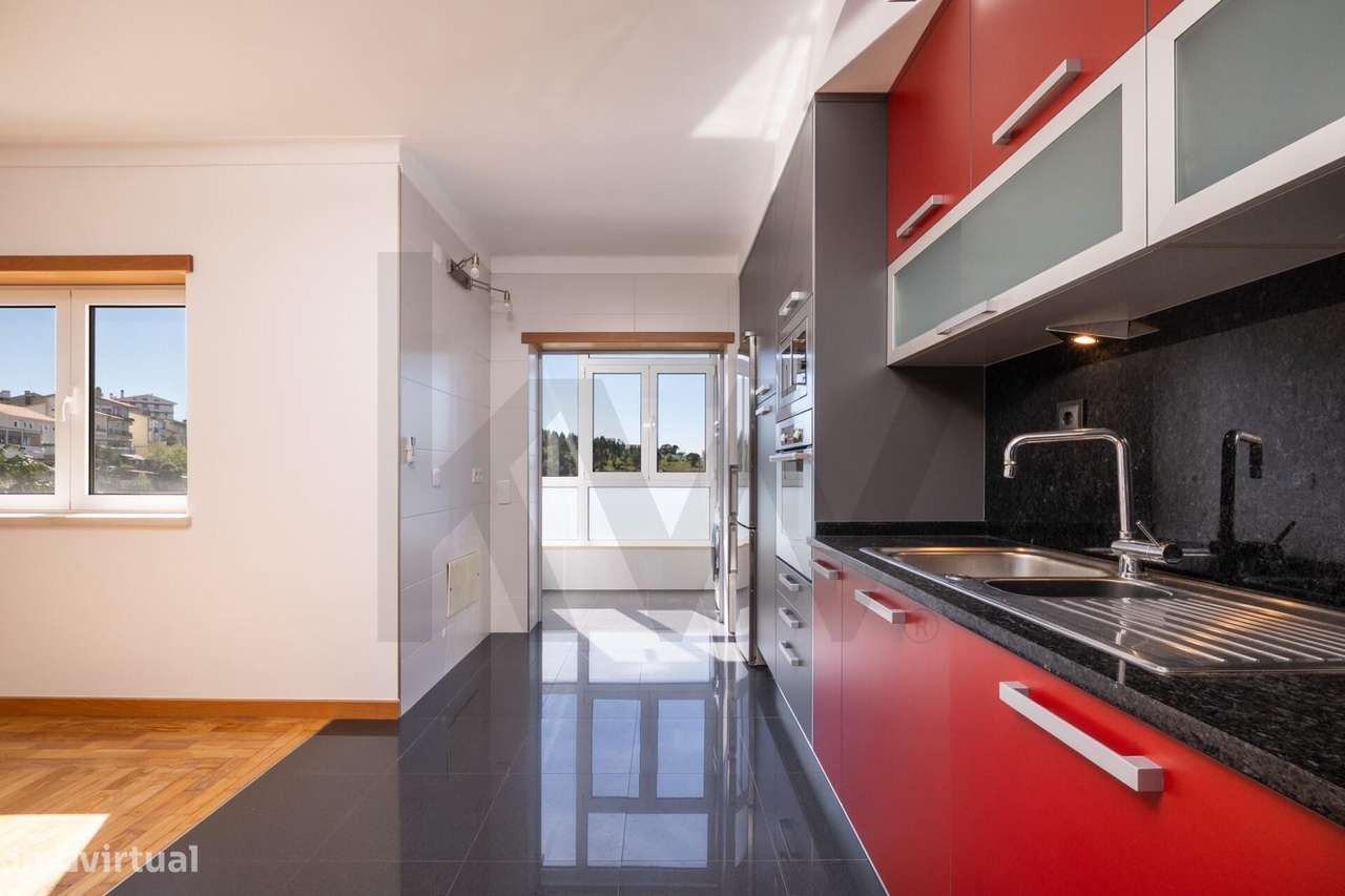 Apartamento T4  – Garagem e Churrasqueira - Alto dos Barreiros, Santa - Grande imagem: 4/30