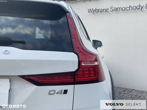 Volvo V60 Cross Country - 10