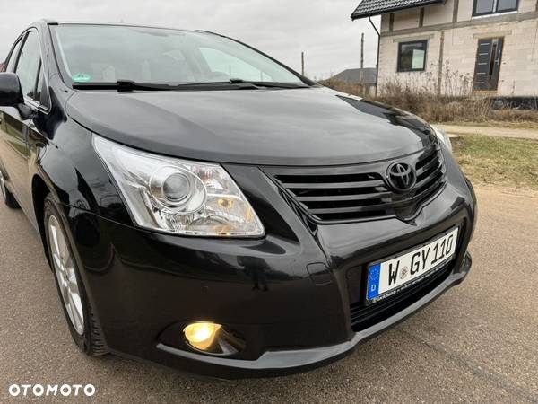 Toyota Avensis Combi 2.2 D-4D Automatik Executive - 30