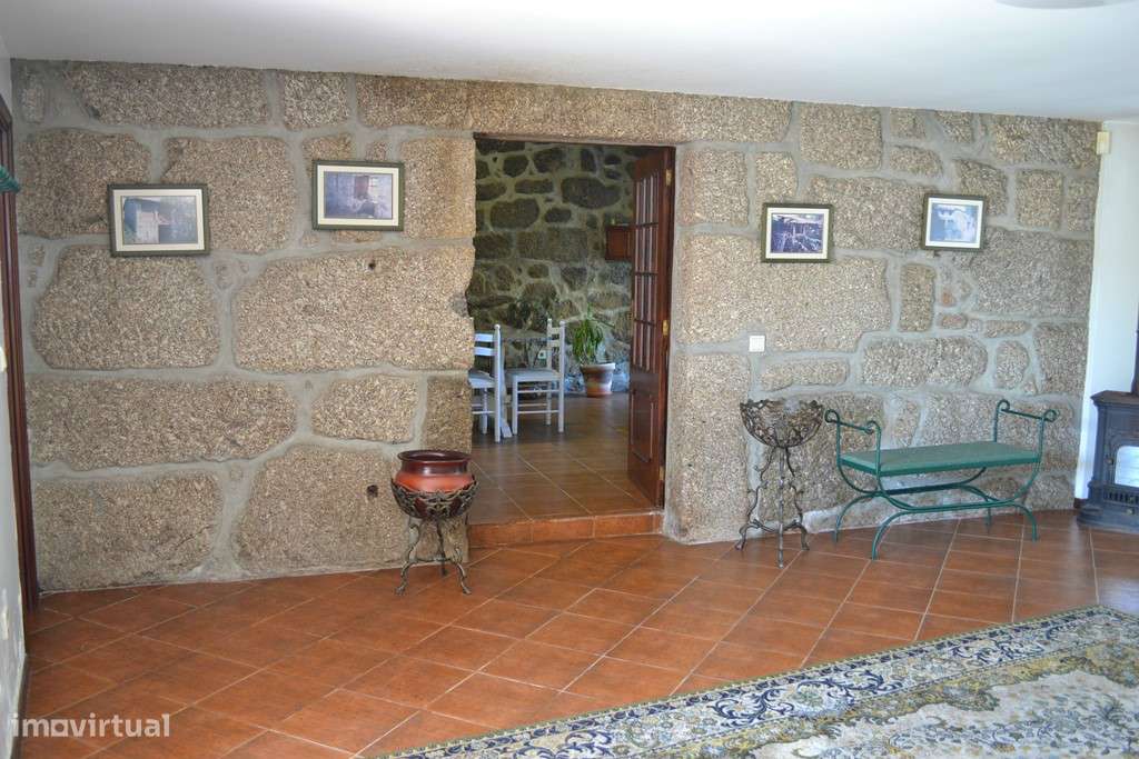 Tipologia T6, com 356m2 de área de habitação-18