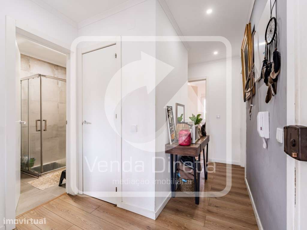 Apartamento T3 com 2 varandas no centro de Setúbal.-9