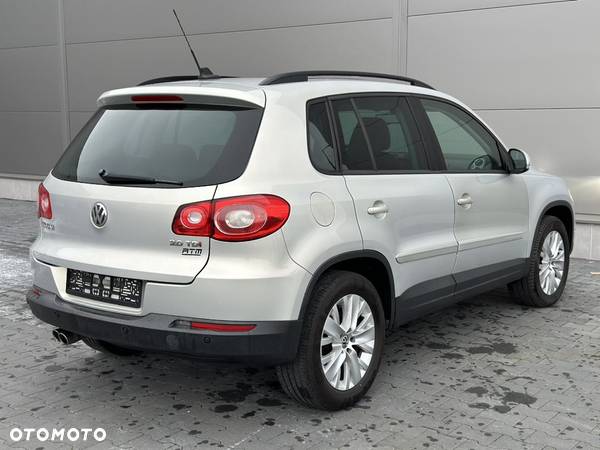 Volkswagen Tiguan - 8