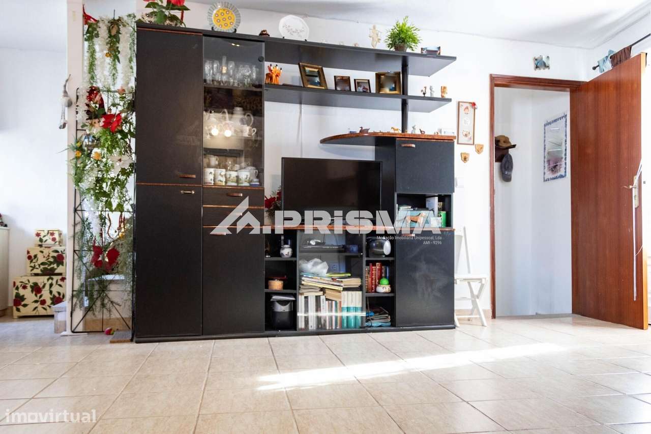 Moradia em banda para venda em Alcains-11