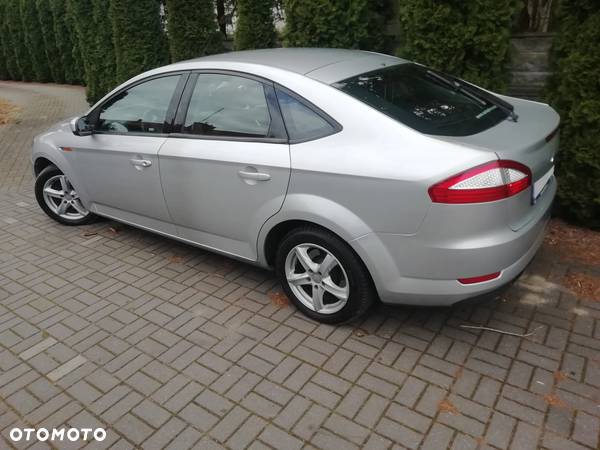 Ford Mondeo 1.8 TDCi Silver X - 15