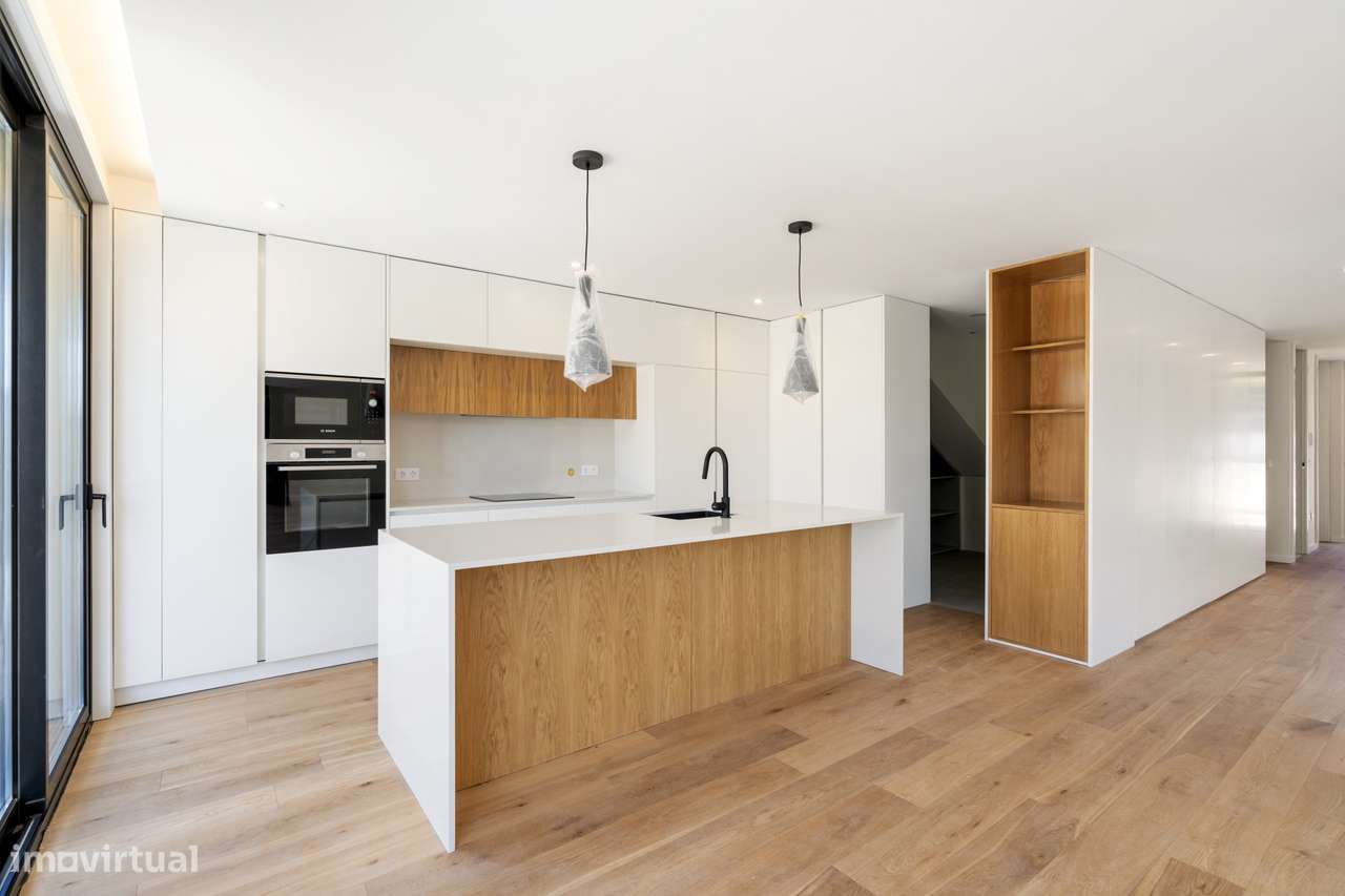 Moradia T3 de Luxo com 3 Suítes, Escritório e Piscina-3