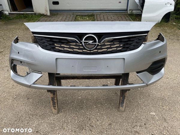 ZDERZAK PRZÓD PRZEDNI OPEL ASTRA V K LIFT 19- 39130492 LISTWY CHROMOWE CAŁE Z KRATKĄ - 1