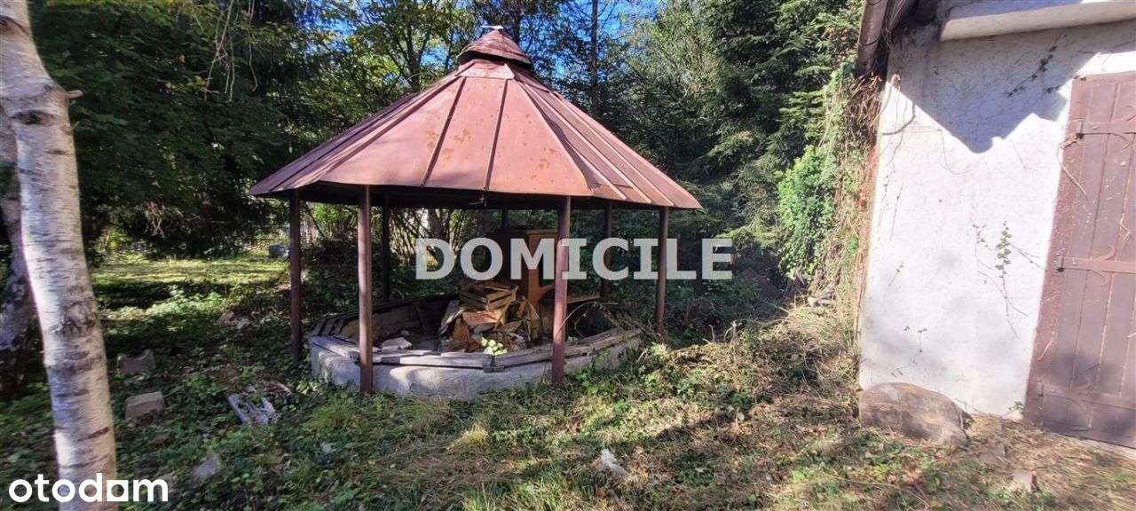 Dom w górach otoczony lasem-17