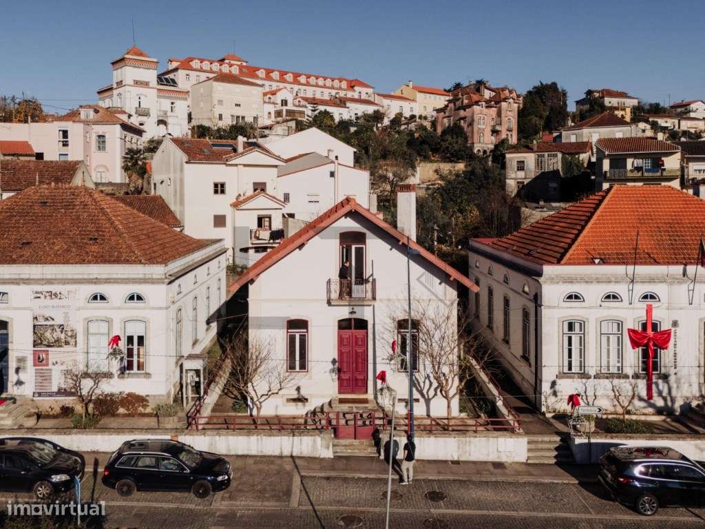 Charmosa Moradia Histórica Totalmente Remodelada e Premiada, no Cor... - Grande imagem: 3/48