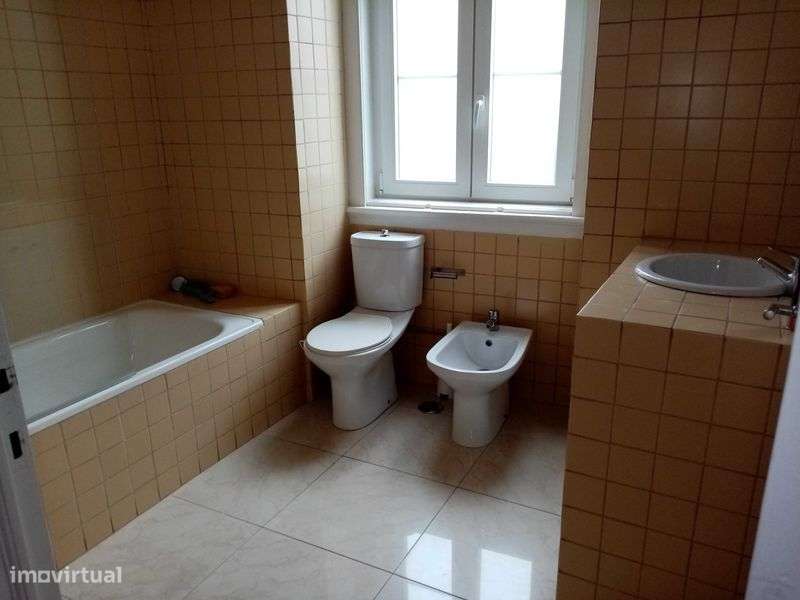 Arrenda-se Excelente T3 em Lisboa - Grande imagem: 4/6