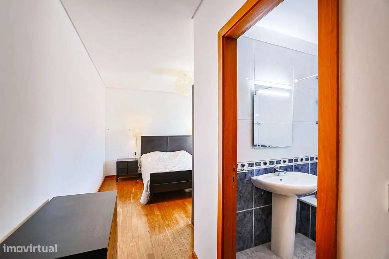 T3 no Centro de Barcelos, com Suíte e 3 frentes-16