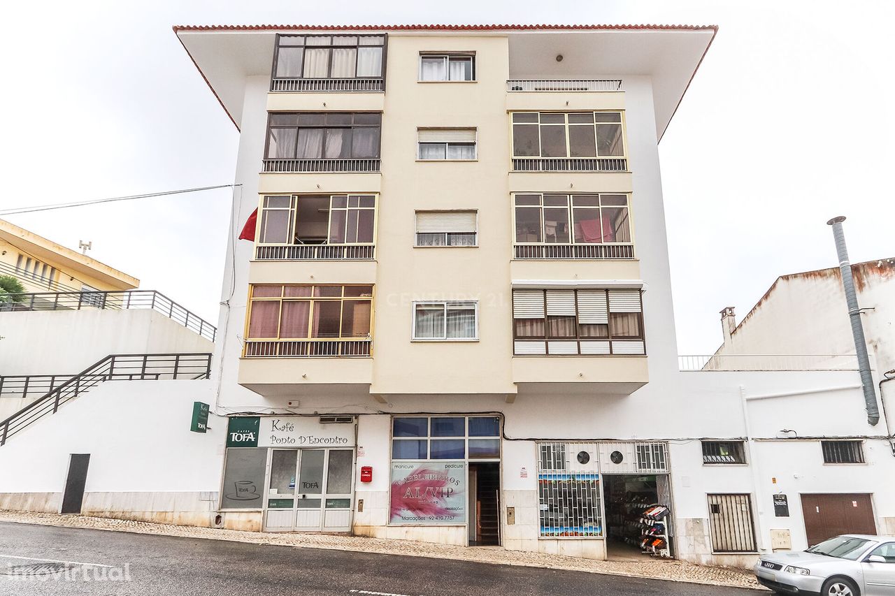 Loja na Rua Camilo Castelo Branco - Cacém