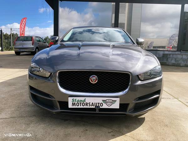 Jaguar XE 2.0 D Prestige Aut. - 2