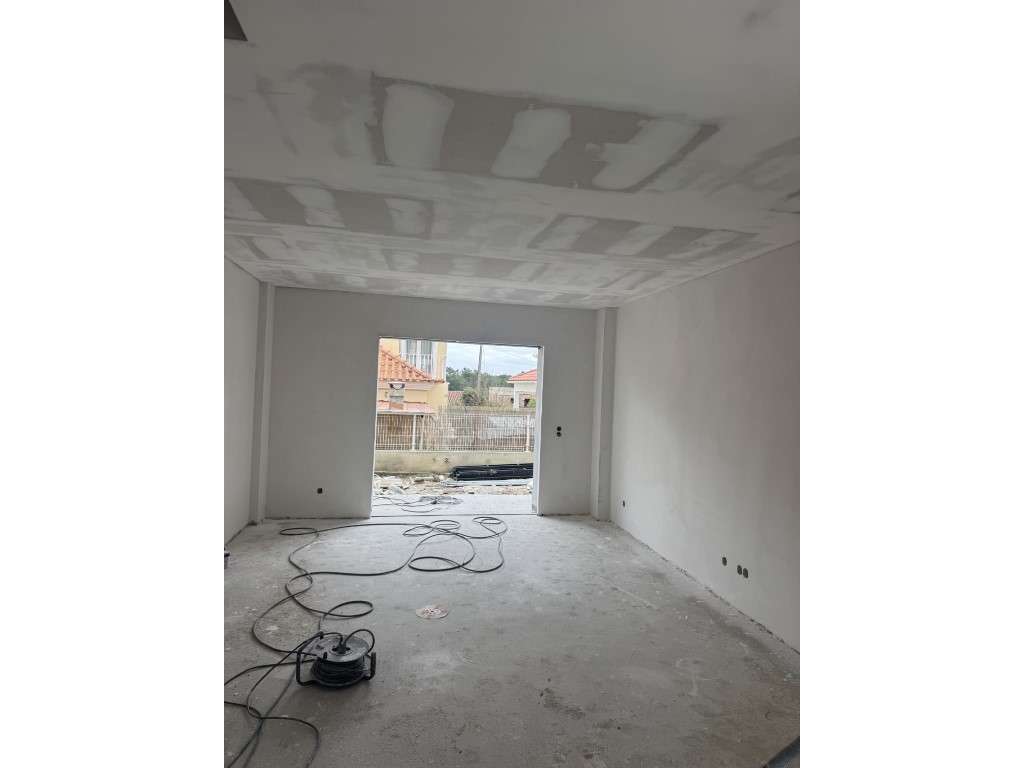 Moradia Geminada Duplex, T 3, 2 suítes , pronta escriturar a Setemb... - Grande imagem: 5/8