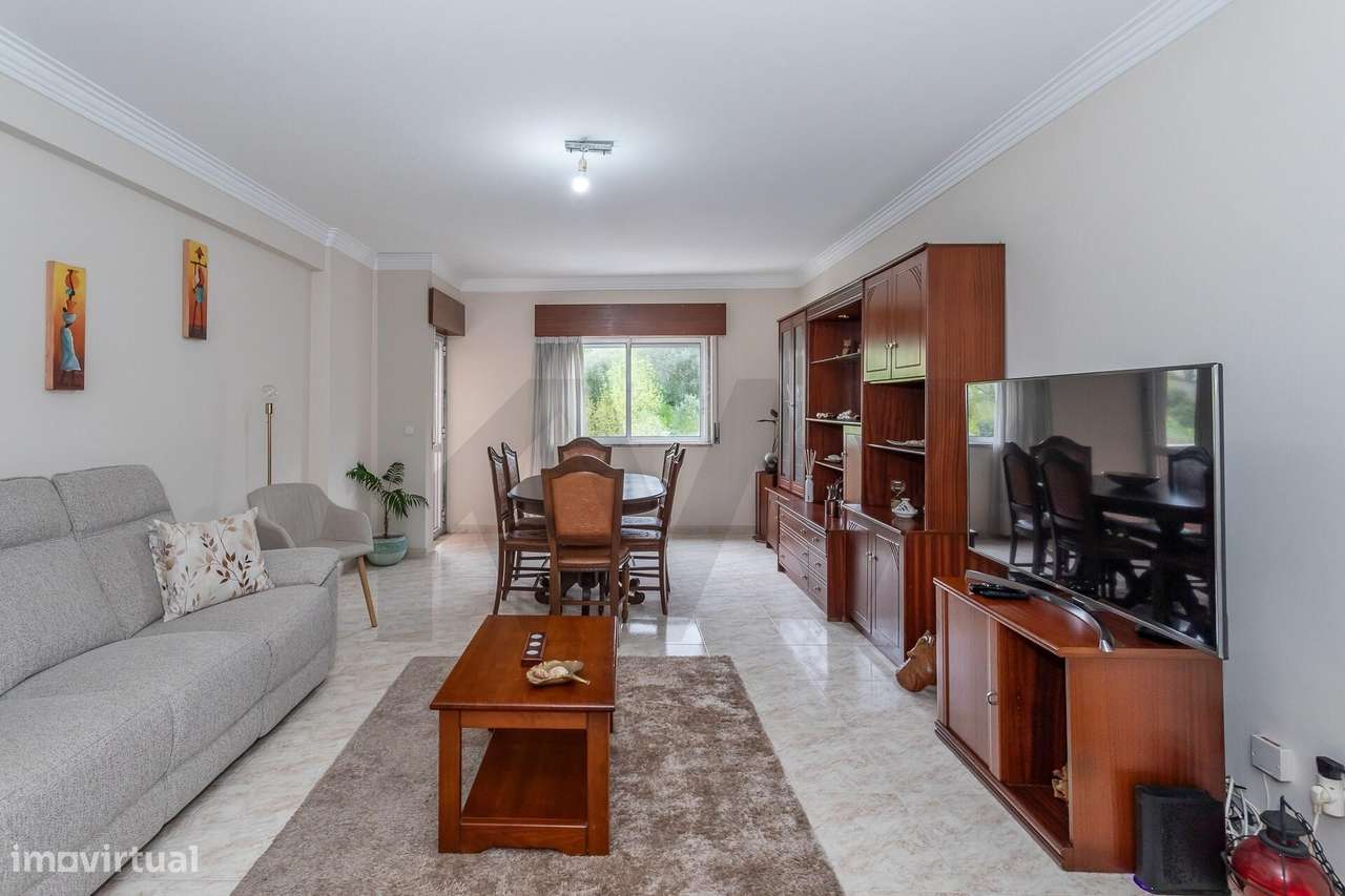 T2 em Queluz | Box | Arrecadação | Varandas - Grande imagem: 2/36