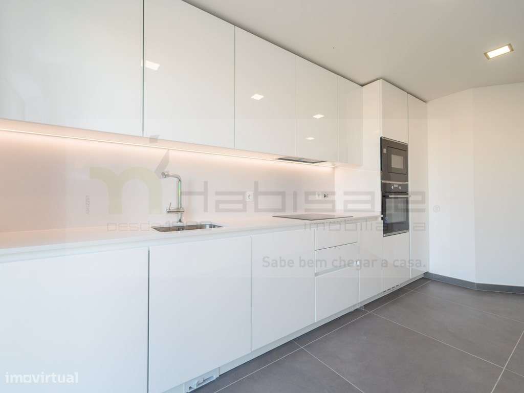 T3 Excelentes Acabamentos com Box Perto da Praia - Grande imagem: 3/22