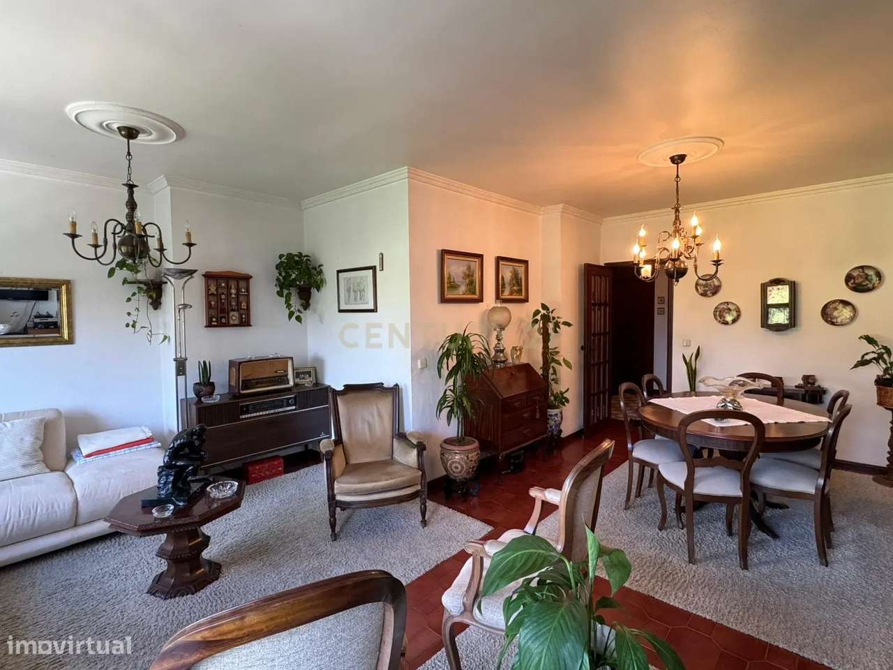 APARTAMENTO T4 DUPLEX NA PRAÇA PEDRA VERDE - ALDOAR-6
