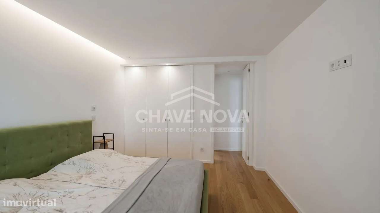 Apartamento T2 Novo c/ Lugar de Garagem Duplo na Madalena-11